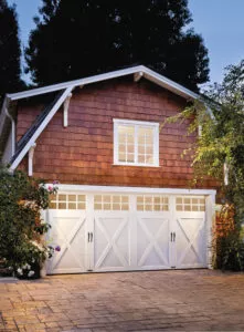 Clopay_Residential_Garage_Door_Coachman-Garage_door_windows (1)